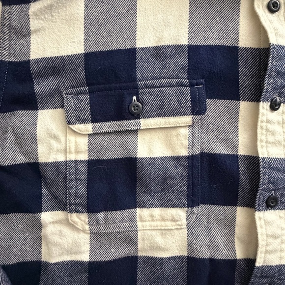 L.L.Bean XLT Flannel Shirt Navy Cream Buffalo Plaid Organic Cotton Slightly Fit - Picture 6 of 8
